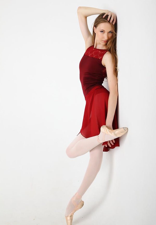 Мила, 19